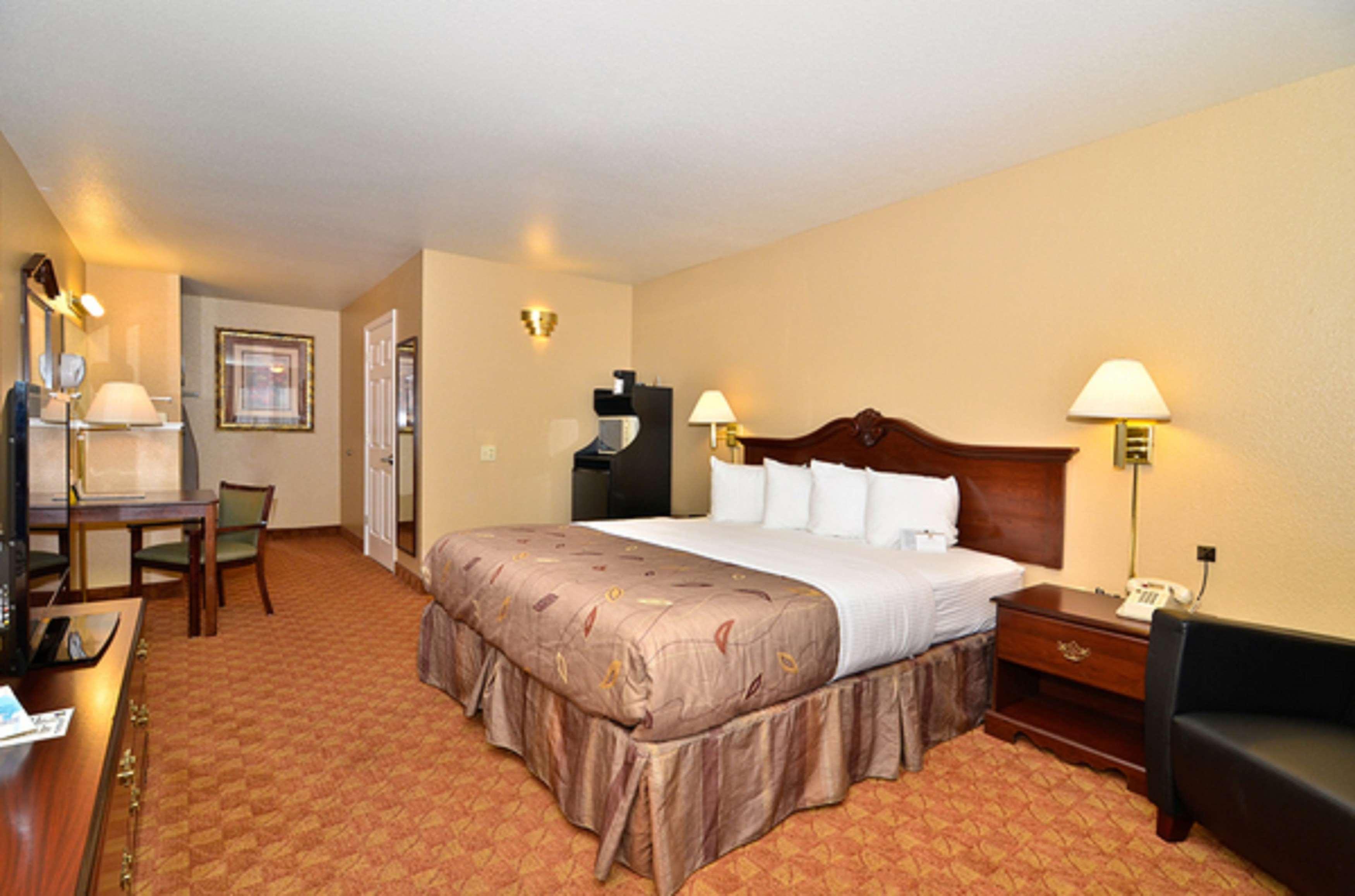 Best Western Fallon Inn & Suites Exterior photo