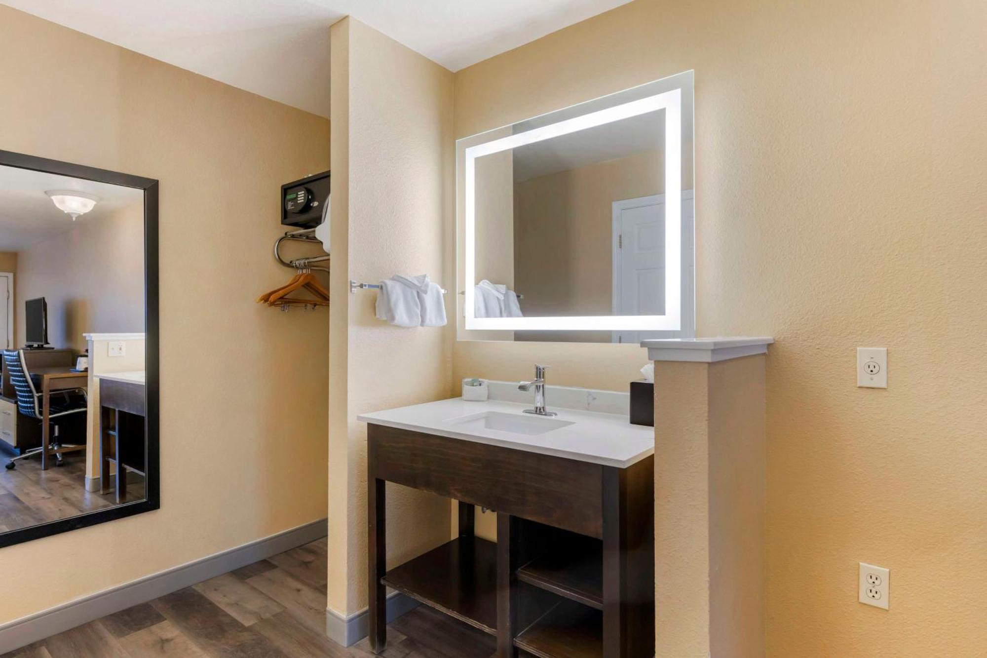 Best Western Fallon Inn & Suites Exterior photo