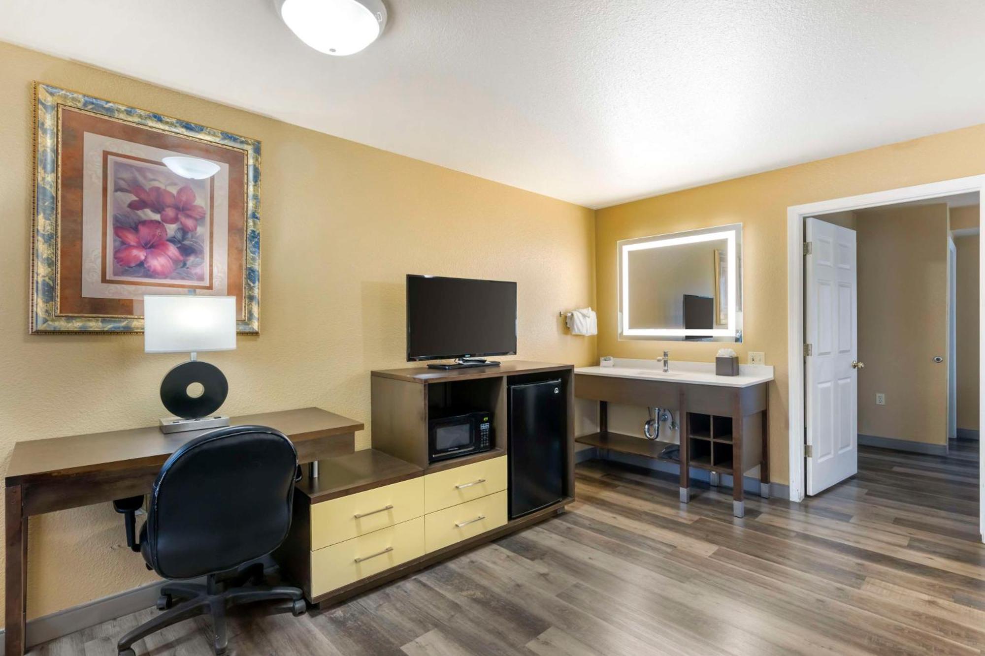 Best Western Fallon Inn & Suites Exterior photo