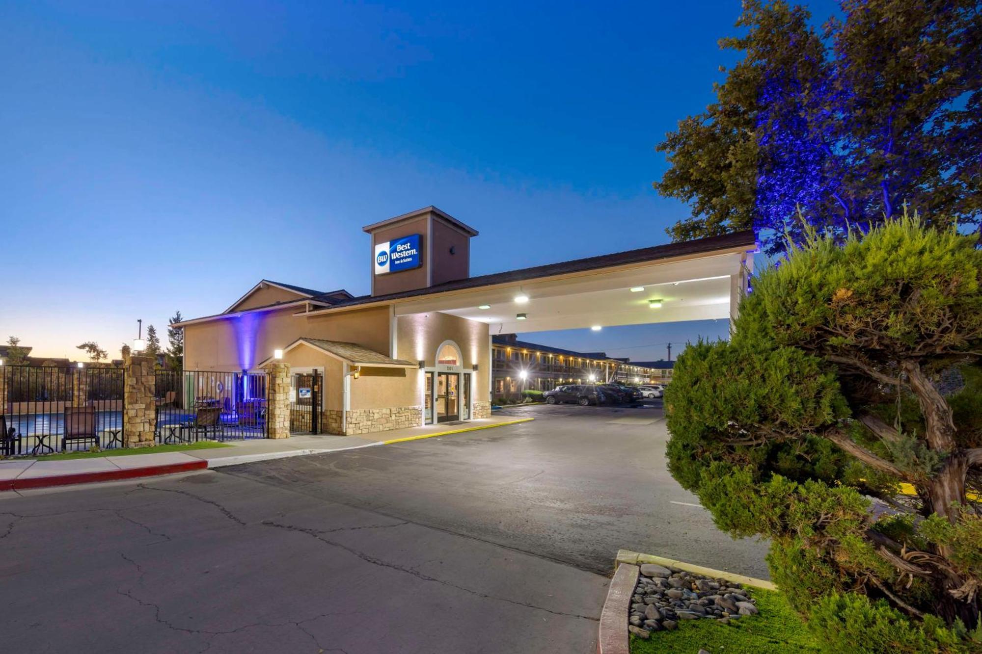 Best Western Fallon Inn & Suites Exterior photo